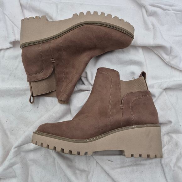 New DV by Dolce Vita Rielle Lug Sole Chelsea Boot Beige Women size 7 - Picture 4 of 8